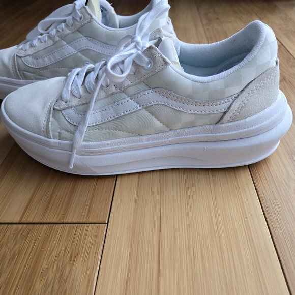Vans Old Skool Overt CC Checkerboard Unisex White and Cream Sneakers Size 9.5 - Picture 9 of 10